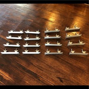 16 adjustable cabinet/drawer pulls